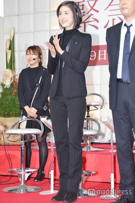 天海祐希 共演者が暴露する現場での顔とは モデルプレス 天海祐希 共演者が暴露する現場での顔とは モデルプレス