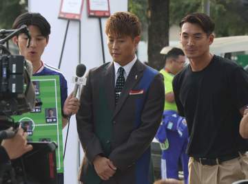 「寝起きから可愛すぎ♥」「ご主人幸せ者」W杯で話題の元日本代表のタレント妻 3児ワンオペ中のスッピン→メイク姿が「美しい」と反響