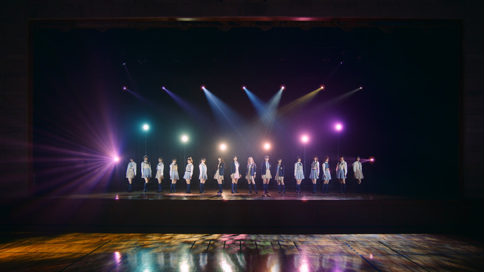 AKB48「どうしても君が好きだ」（C）AKB48 