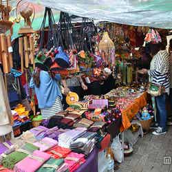 エキゾチックな柄や刺繍が特徴のタイ雑貨