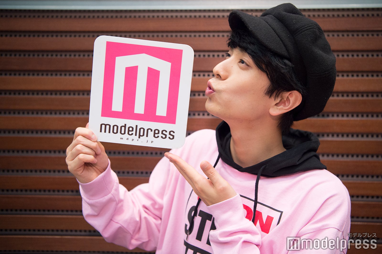 黒羽麻璃央（C）モデルプレス