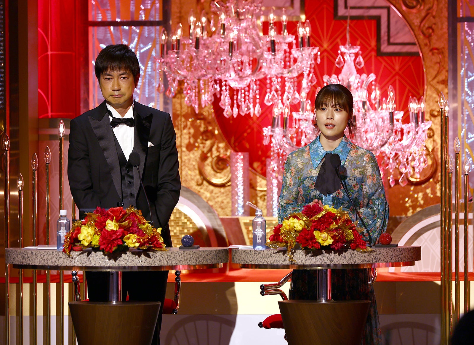 羽鳥慎一、有村架純（写真提供：東京写真記者協会）