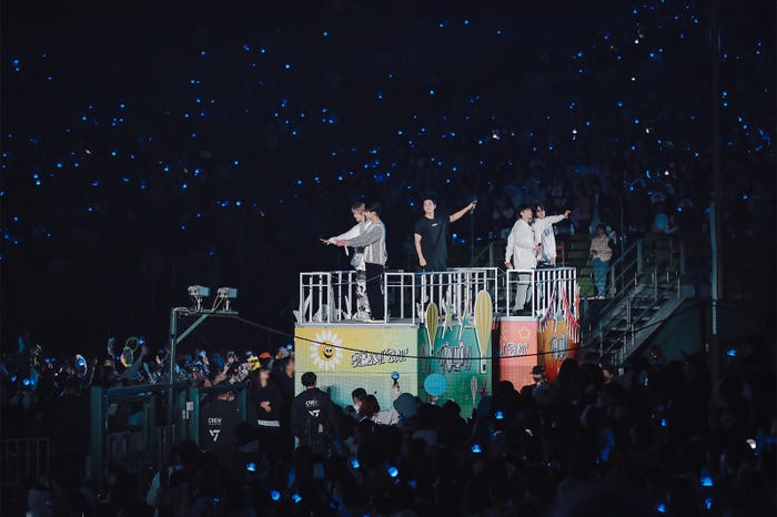 「SEVENTEEN TOUR 'FOLLOW' TO JAPAN」ベルーナドーム公演(P)&(C)PLEDIS Entertainment