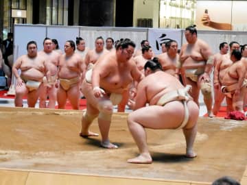 大相撲 琴桜が大の里との稽古に手応え「自分の攻めを出し切るつもりでいけた」うめきた場所でも大忙し「相撲の発展にも繋がる」