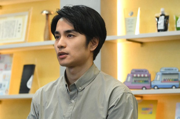 中村蒼「フェイクマミー」第5話(C)TBS