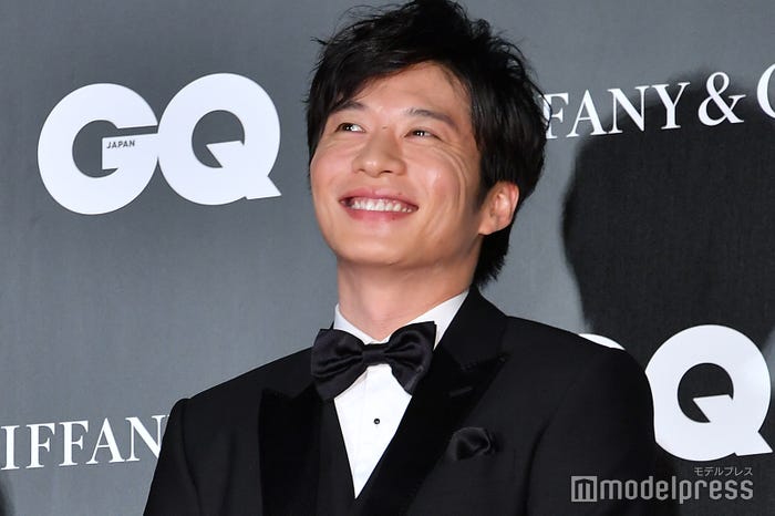 満面の笑みの田中圭(C)モデルプレス