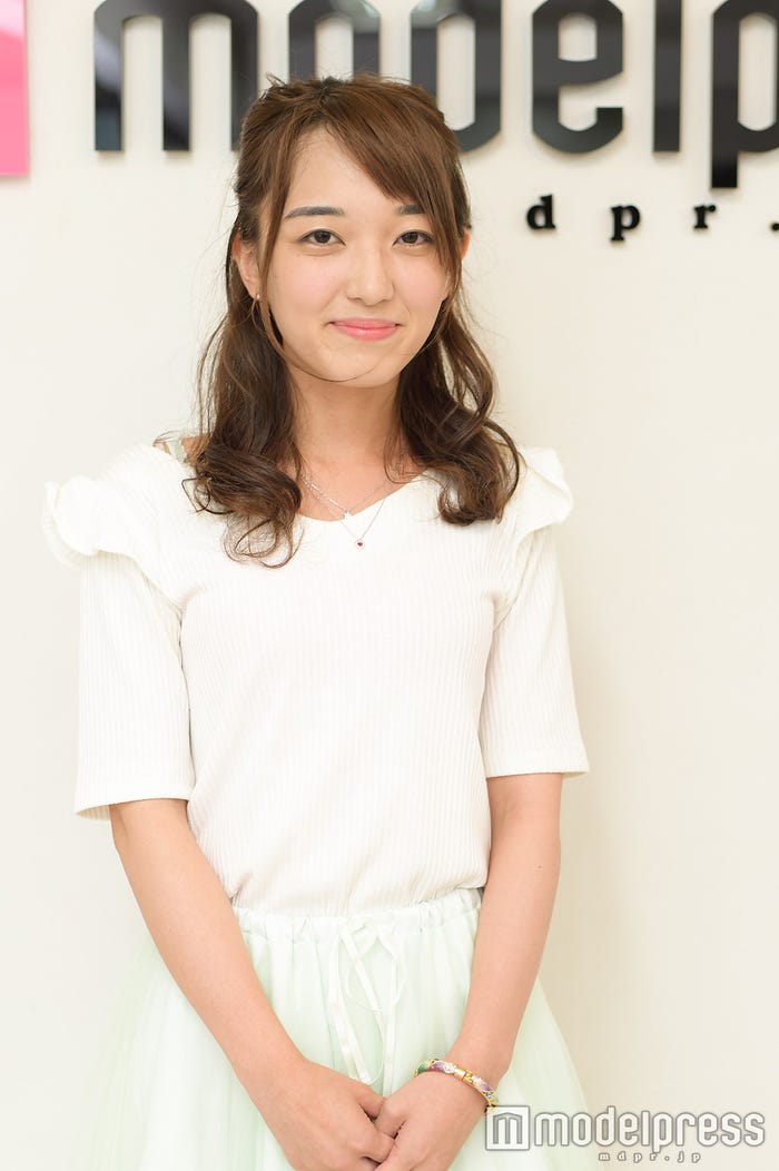 鴻野友紀さん(C)モデルプレス