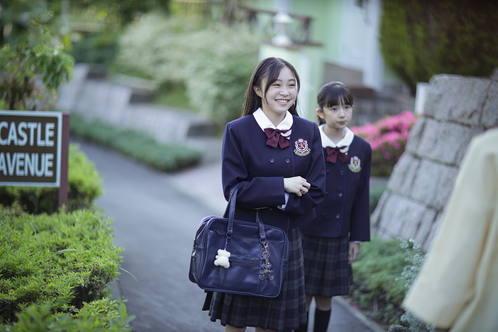 新井美羽、白山乃愛「スカイキャッスル」第2話より（C）テレビ朝日