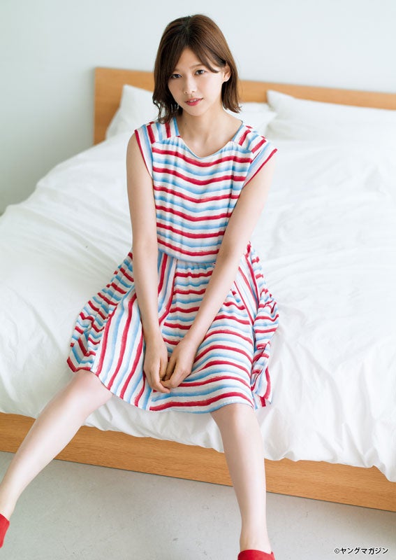 欅坂46菅井友香＆渡邉理佐の爽やか肌見せ “癒やし”と“美しさ”の