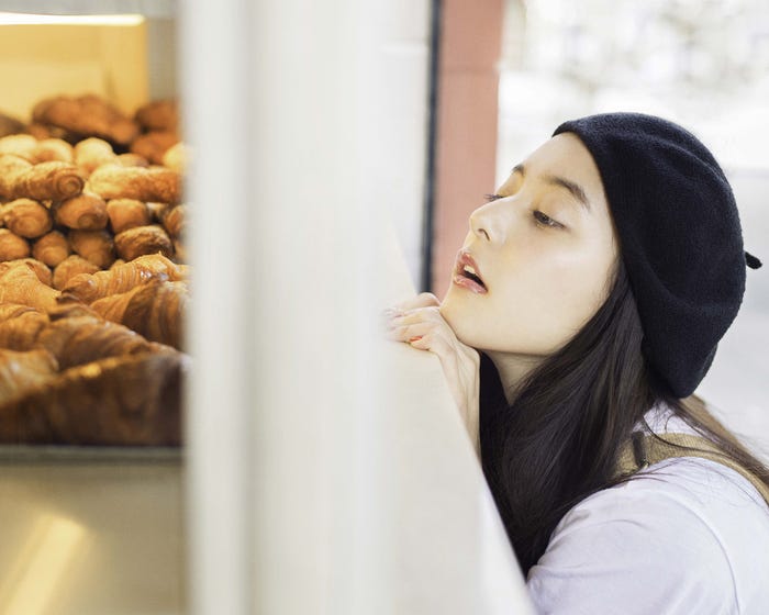 新木優子/写真集「ガールフレンド」より(提供写真)