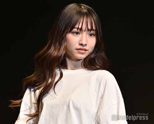 18歳ママ・重川茉弥、美脚のぞくスリットスカートでクールなランウェイ<超超十代-ULTRA TEENS FES-2022@TOKYO>