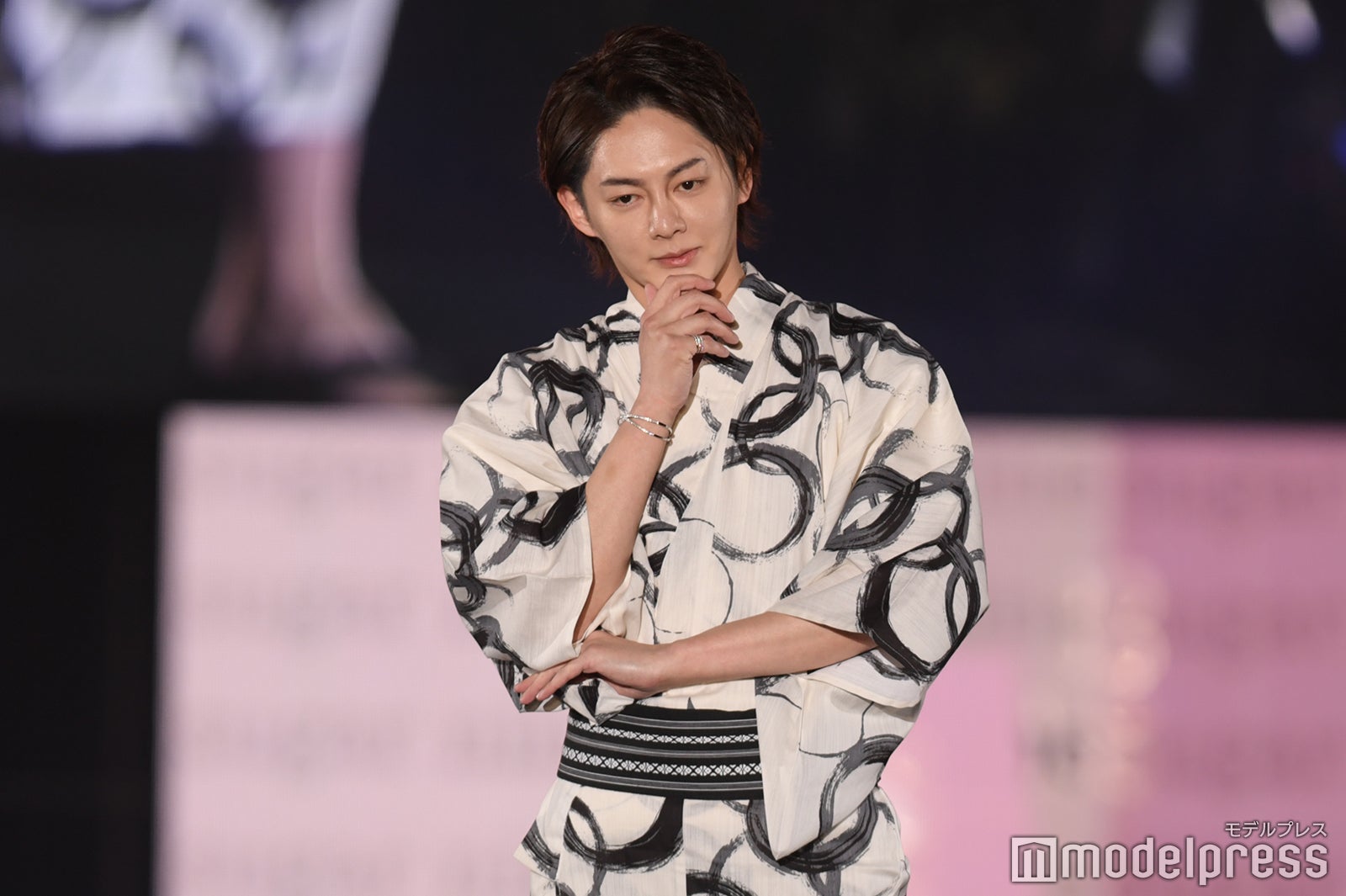 三崎優太、爽やか浴衣姿でステージ彩る＜関コレ2022S／S＞