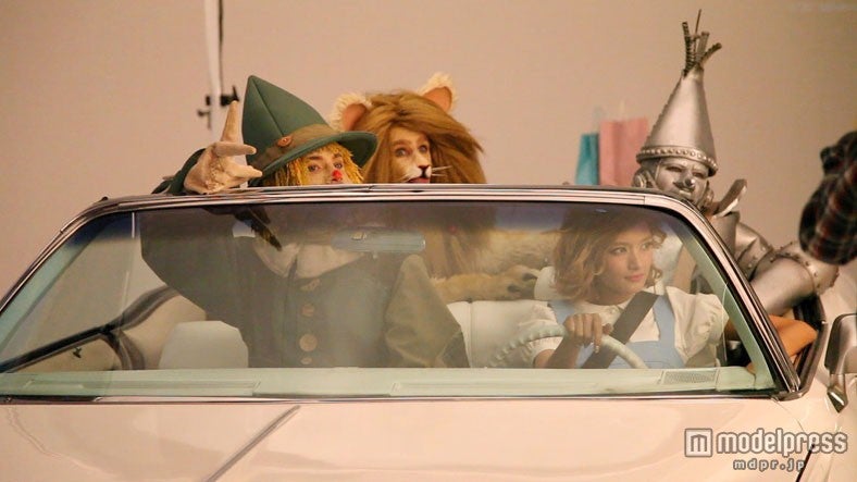 ローラ／新CM「レッツ！ドライブ」篇メイキングショット