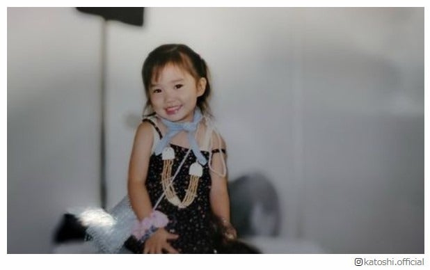 日向坂46加藤史帆、幼少期の写真公開「可愛すぎる」「完成されてる」と話題に