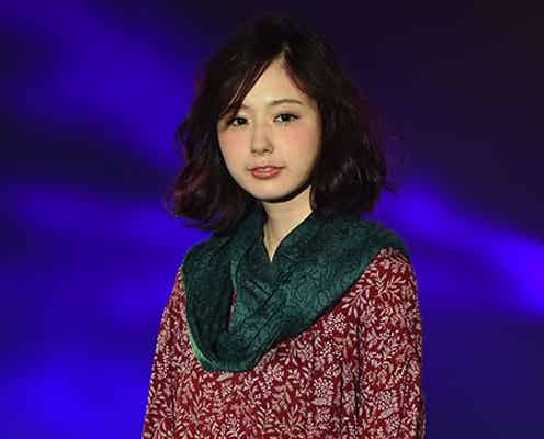 AMO、出産後初のランウェイ 変わらぬ体型を披露<GirlsAward 2015 A/W>