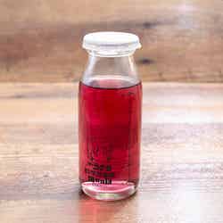 安室薬瓶ドリンク500円(税抜)(C)青山剛昌/小学館・読売テレビ・TMS 1996