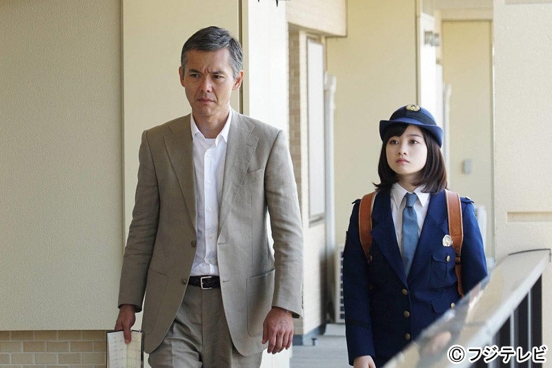 渡部篤郎と橋本環奈（C）フジテレビ