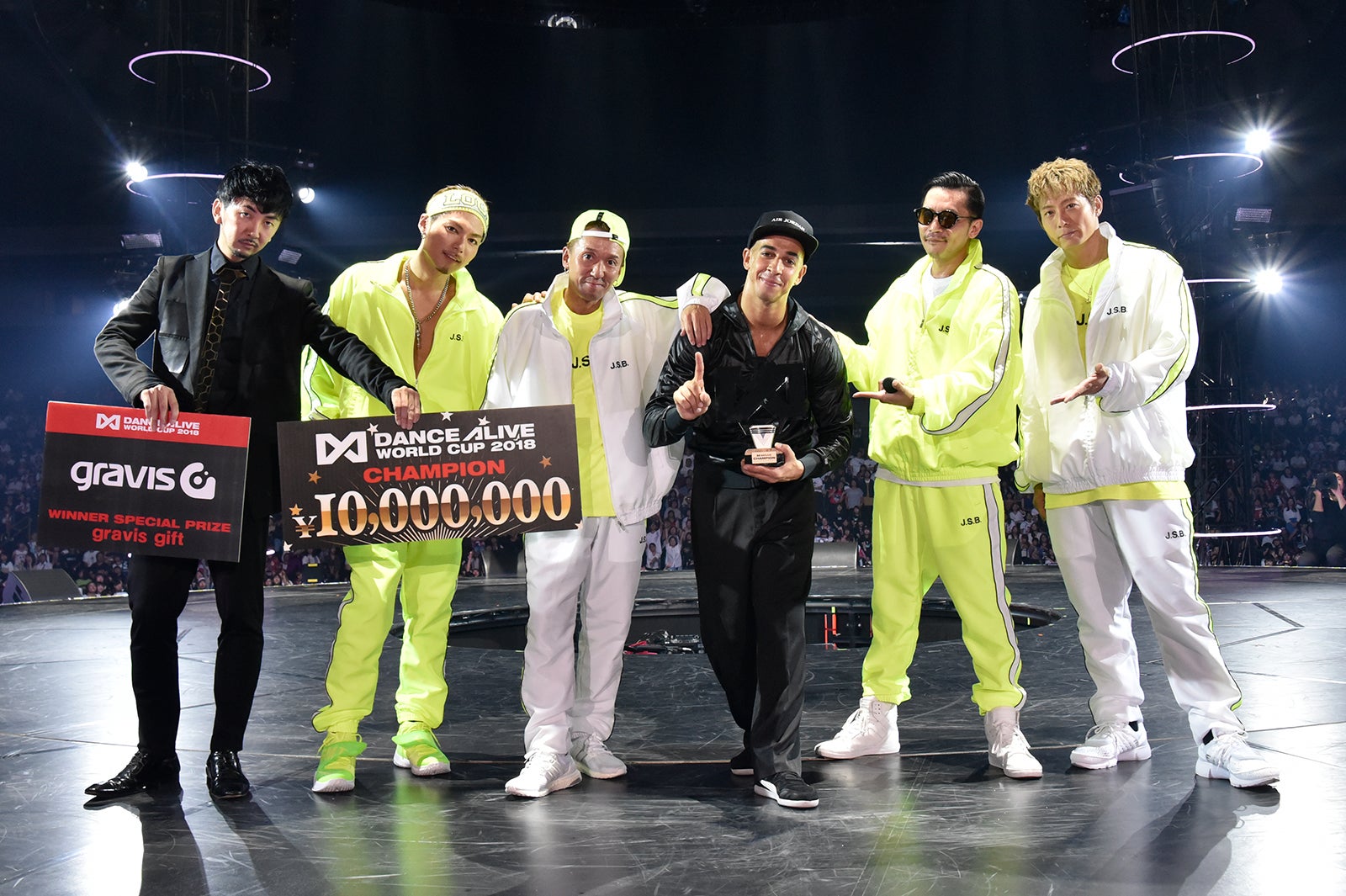 （左から）カリスマカンタロー、SHOKICHI、BOBBY、SALAH、Zeebra、黒木啓司 （提供画像）