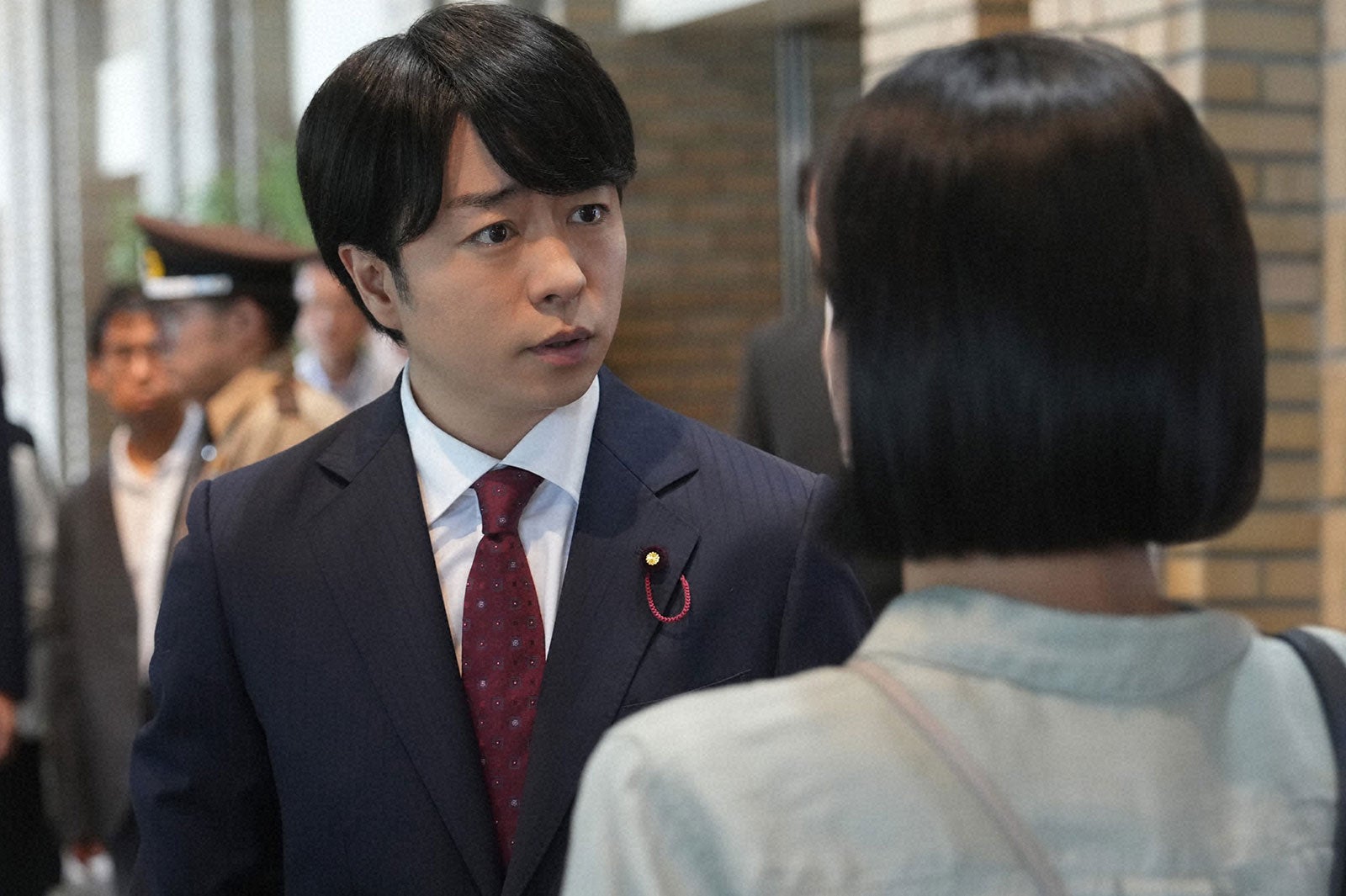 櫻井翔「笑うマトリョーシカ」第8話より（C）TBS