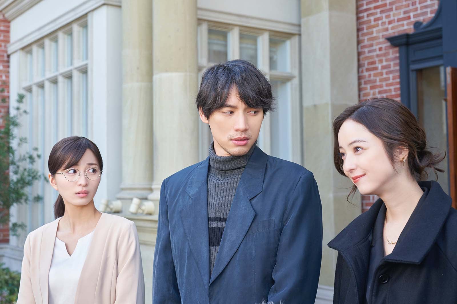 岡崎紗絵、福士蒼汰、佐々木希「アイのない恋人たち」第5話より（C）ABCテレビ