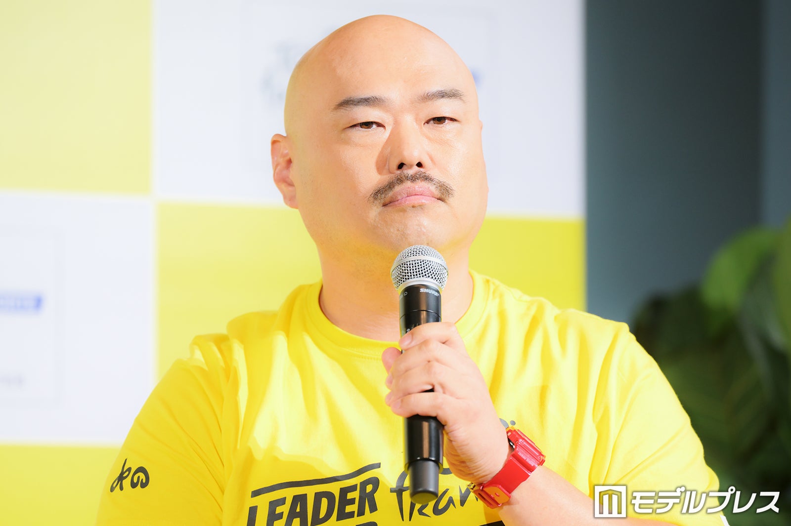 クロちゃん、元恋人・リチとの復縁望む 163万円の指輪披露「ダメだったら違う子にあげます」