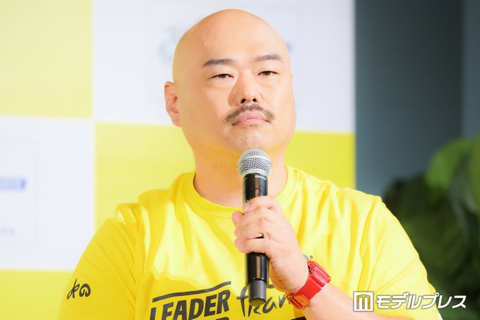 クロちゃん、元恋人・リチとの復縁望む 163万円の指輪披露「ダメだったら違う子にあげます」