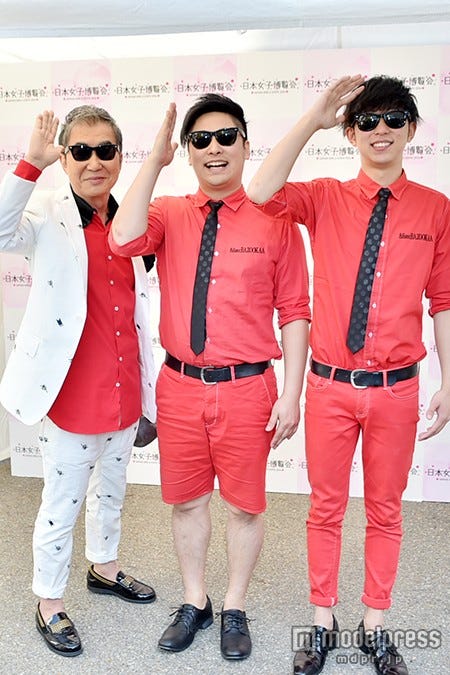 左から:桂文枝、8.6秒バズーカー(はまやねん・田中シングル)