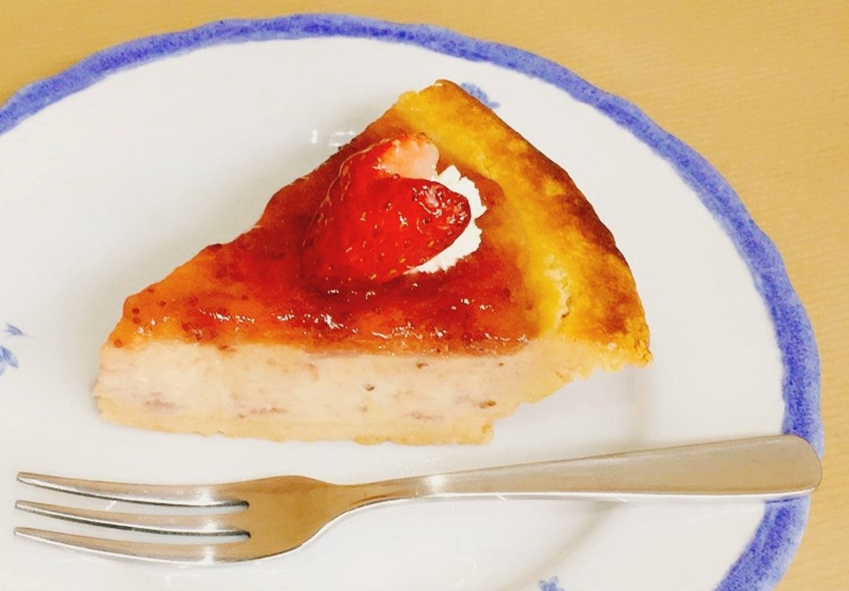 イチゴチーズケーキ／画像提供：株式会社 横浜赤レンガ