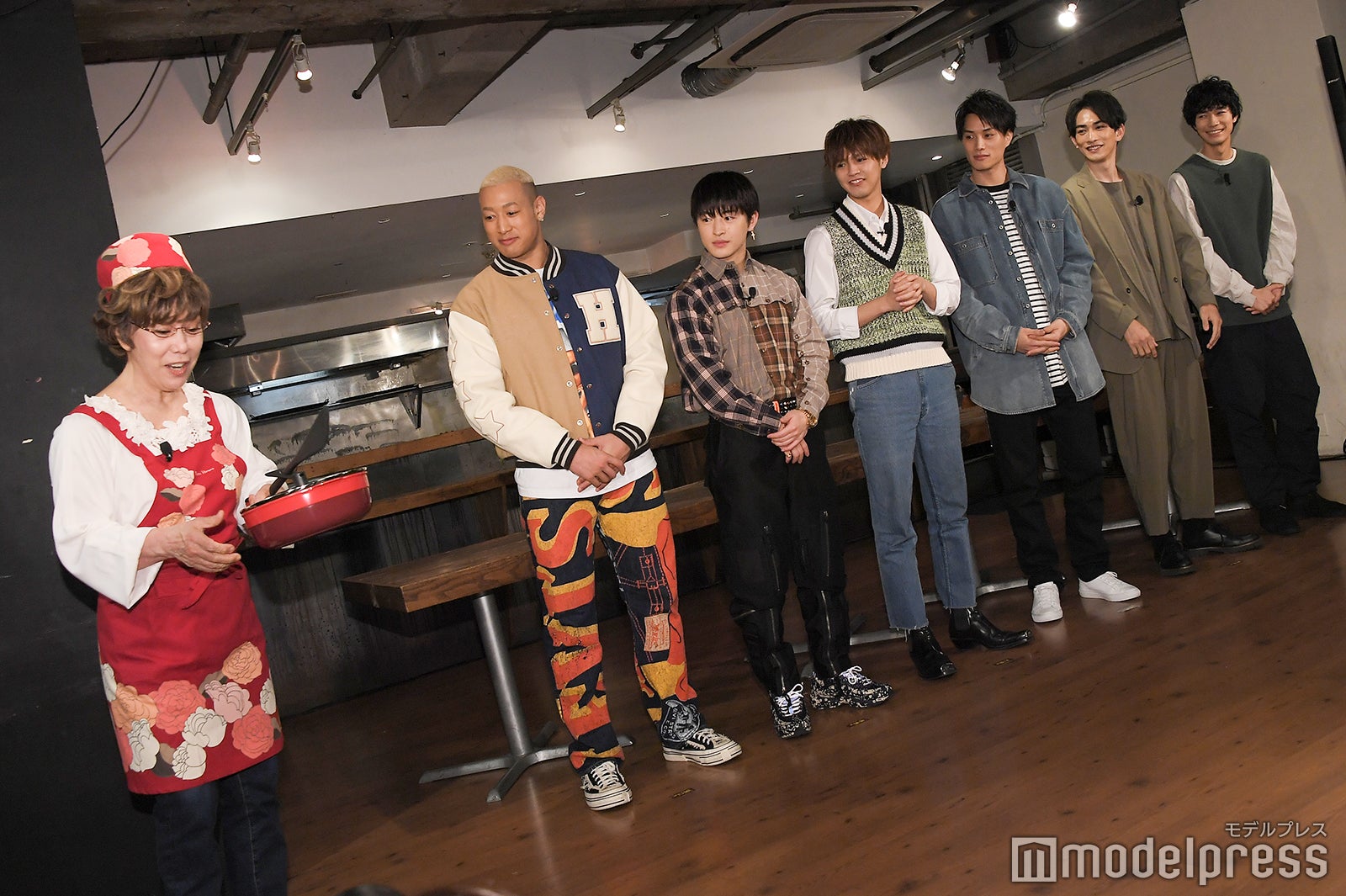 （左から）平野レミ、関口メンディー、佐野玲於、片寄涼太、鈴木伸之、町田啓太、清原翔（C）モデルプレス