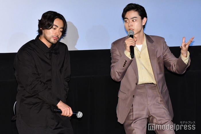 山田孝之、菅田将暉 (C)モデルプレス