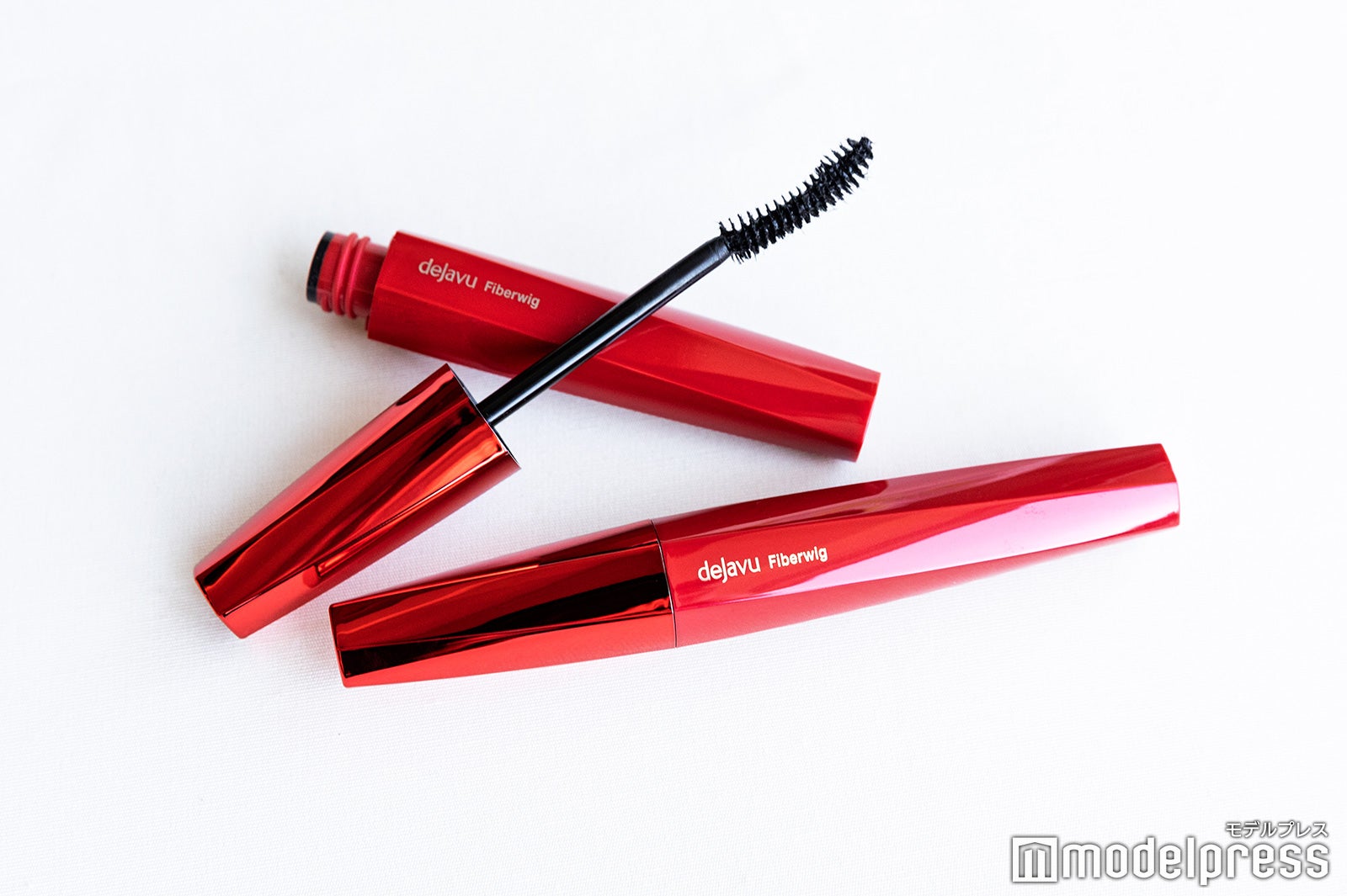 デジャヴュ　ファイバーウィッグ ウルトラロングE（全4色）各￥1,650（税込）（C）モデルプレス