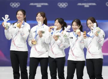 ショートトラック表彰式で傾いた太極旗の掲揚 韓国側が抗議 中央部分が反時計回りに傾き 現地製造過程でミス 韓国報道