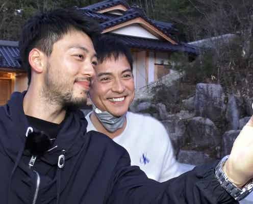 沢村一樹&竹内涼真、1泊2日弾丸旅でハプニング発生「こんなに疲れた2日間は人生初でした」