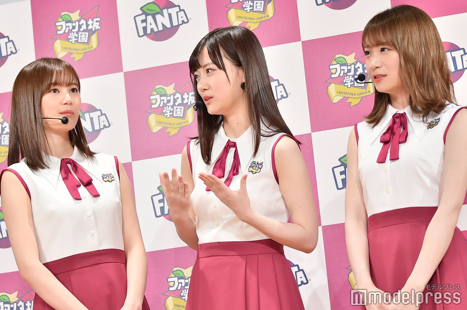 生田絵梨花、山下美月、秋元真夏（C）モデルプレス