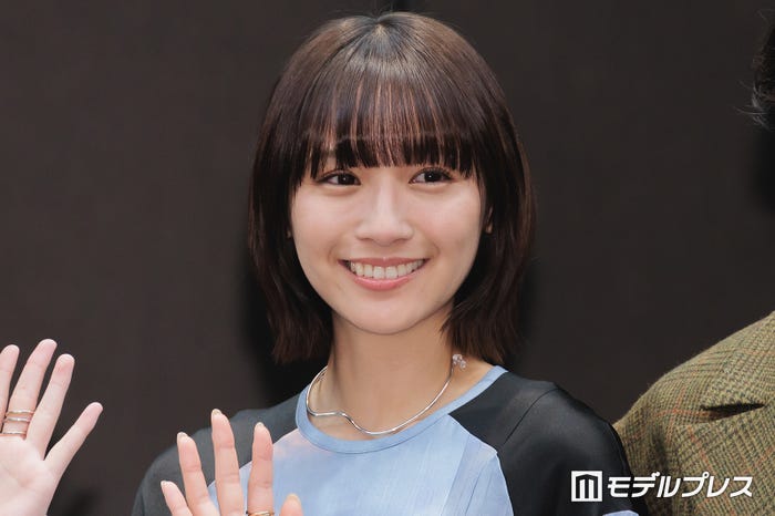 浅川梨奈(C)モデルプレス