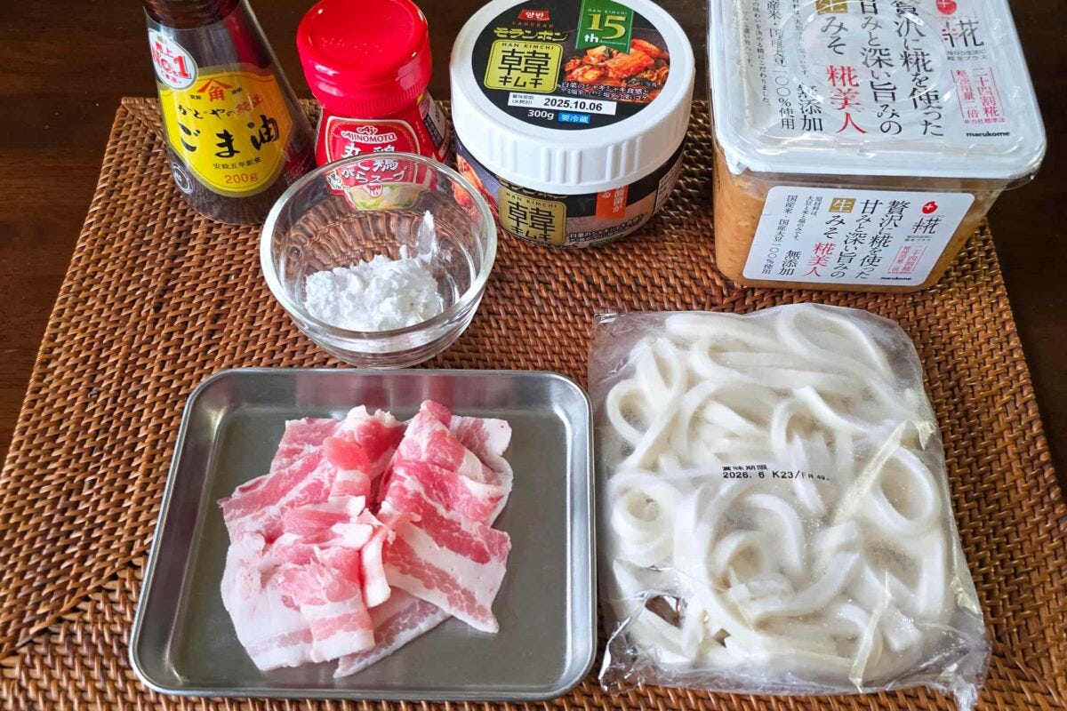豚キムチうどん・材料