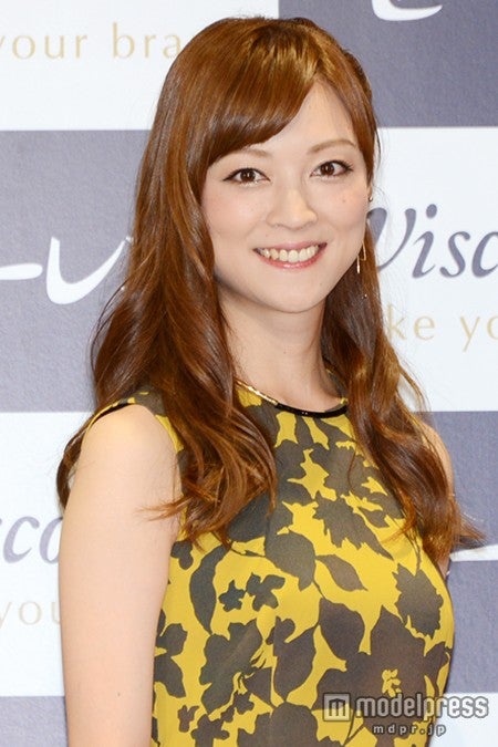 吉澤ひとみ センチ以上髪バッサリ 2年ぶり大胆イメチェンに 似合ってる 懐かしい と絶賛の声 ビフォー アフター公開 モデルプレス