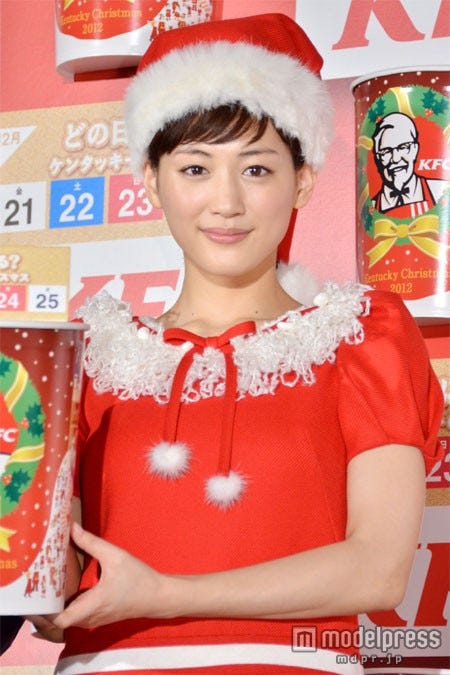 綾瀬はるか キュートなサンタ姿披露 理想のクリスマス明かす モデルプレス 綾瀬はるか キュートなサンタ姿披露 理想のクリスマス明かす モデルプレス