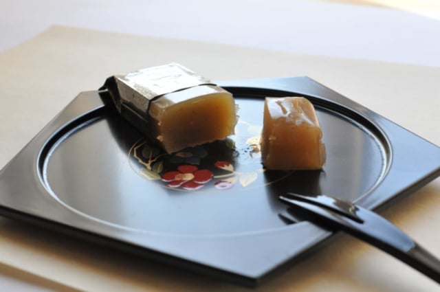 成城石井の「栗羊羹ミニ」中身