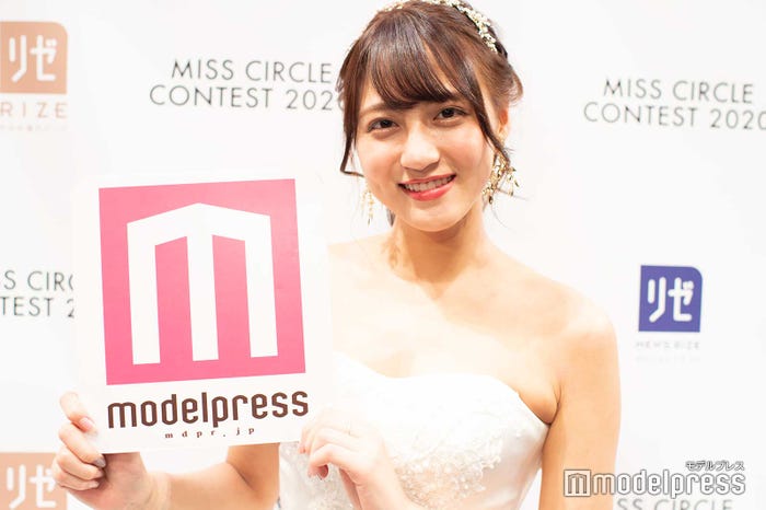 小松原光里さん(C)モデルプレス