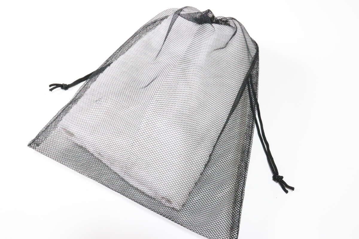 メッシュ巾着バッグ　サイズ感