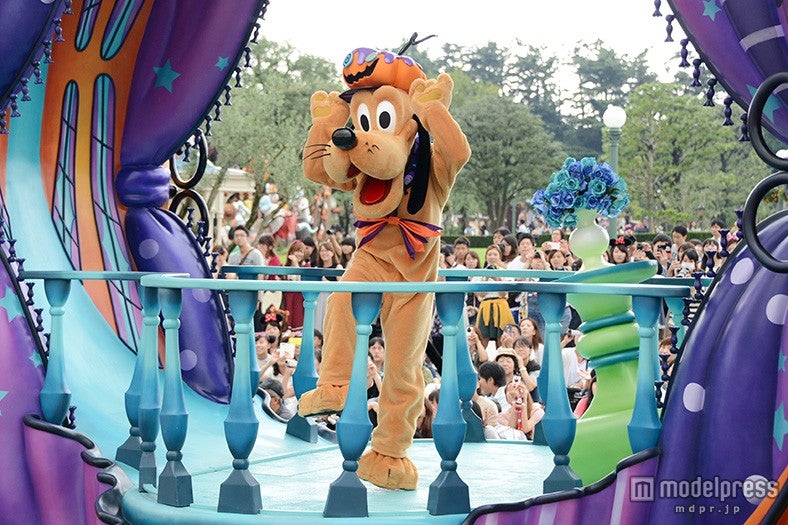 パレード「ハッピーハロウィーンハーベスト」／プルート