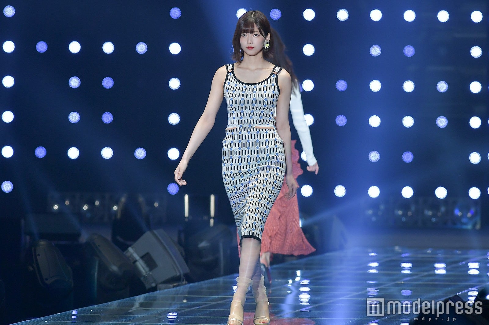 渡邉理佐（C）モデルプレス