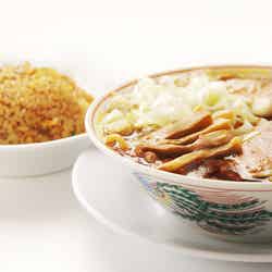 サバ醤油そば+半やきめし 1,000円(税込)/画像提供:マリブ