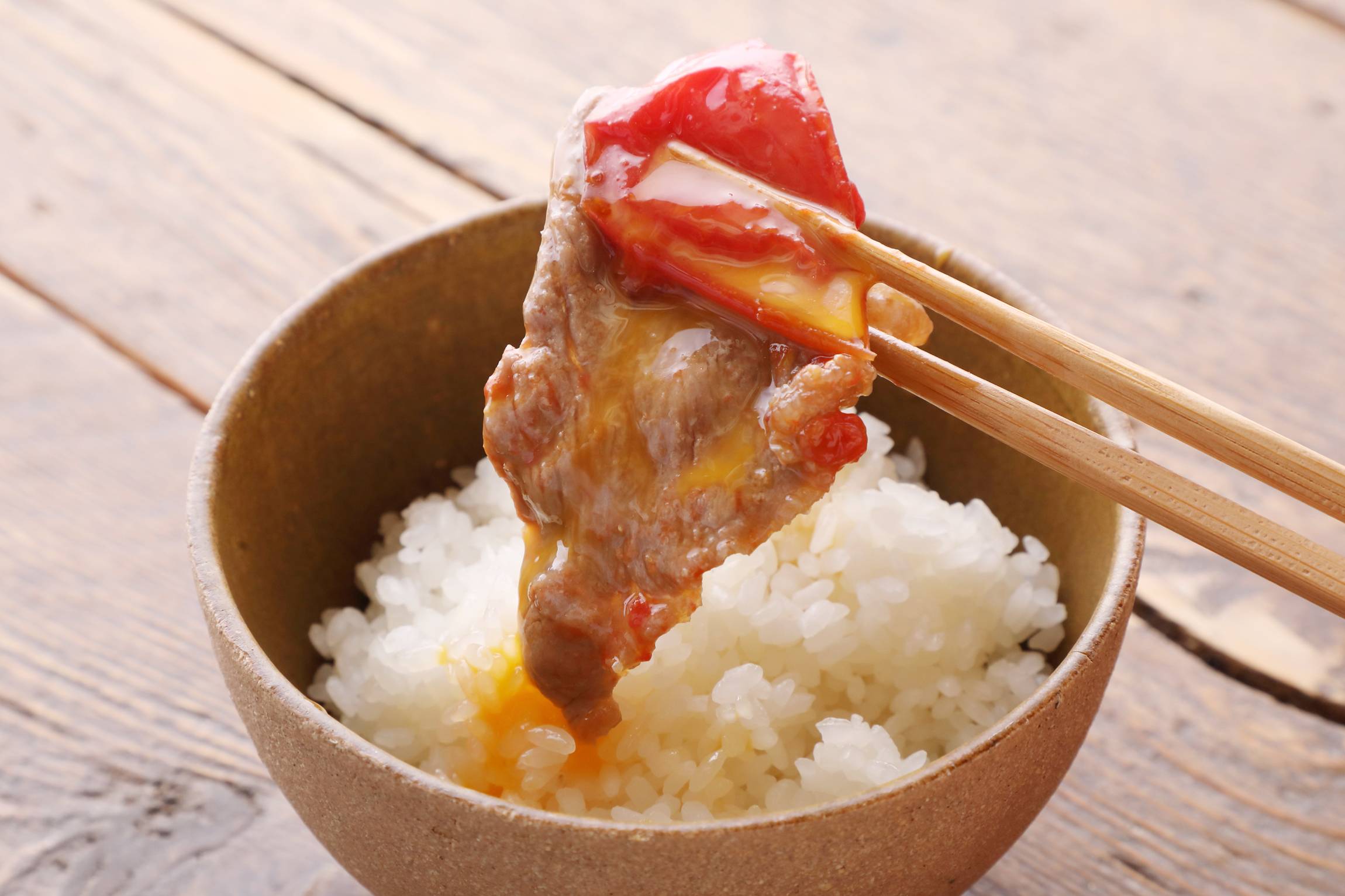 人気店のシェフ直伝 時短で激うま トマトだしの牛すき焼き 秋のごはん泥棒レシピ 5 モデルプレス
