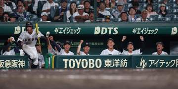三重が5年ぶり初戦突破 松商学園との激闘制し3回戦進出 3投手継投で逃げ切る