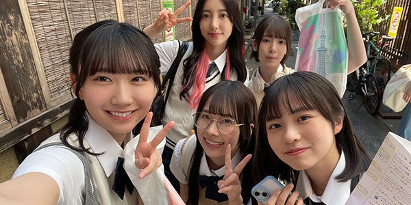 日向坂46正源司陽子が劇中で撮影“修学旅行思い出ショット”解禁