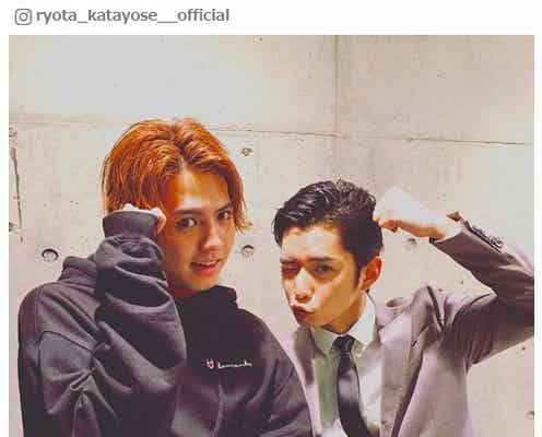 片寄涼太&千葉雄大“兄こま”ポーズでキュートさ全開「むりかわいい」「女子力高い」