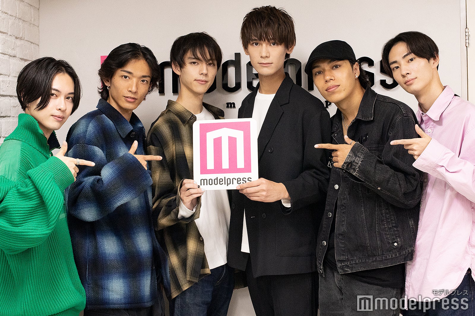 「ミスター青山」ファイナリスト／左から高野笙太朗さん、斎藤颯汰さん、上野慎太さん、山根亮さん、ラシェディ学斗さん、金田将浩さん（C）モデルプレス