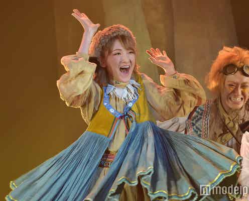 乃木坂46生駒里奈、“べた褒め”に照れ